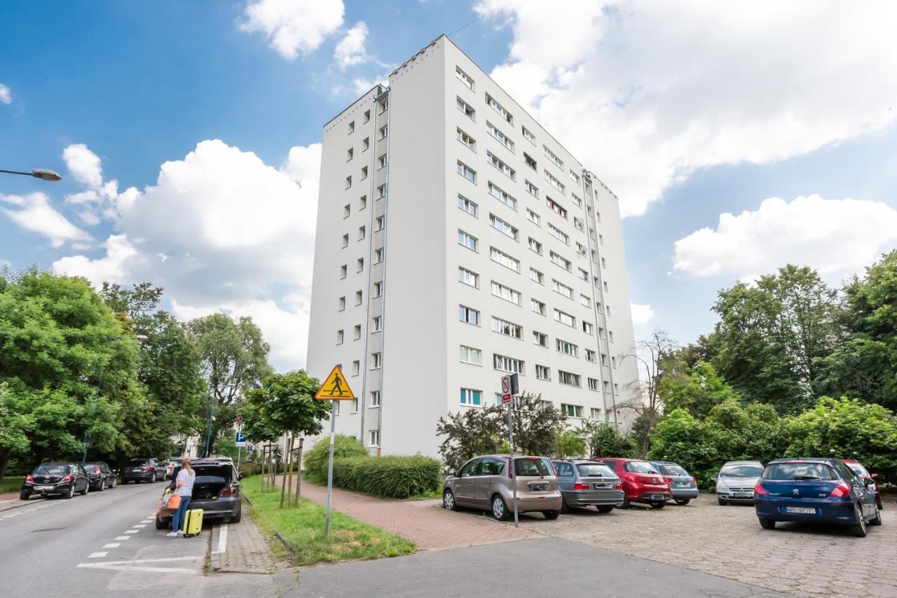 Uniwersytet Medyczny Park Studio Warsaw Exterior photo